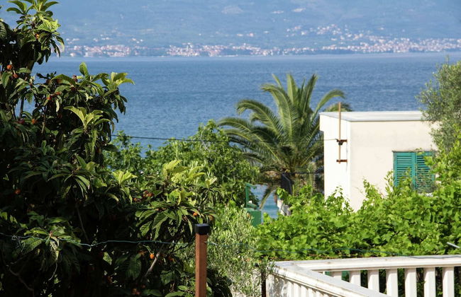 Holiday Apartment With a Private Terrace & Hot Tub, Near the Beach - Foto 13