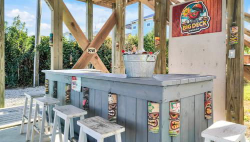 Walkable Topsail Retreat with Hot Tub and Views - Foto 4