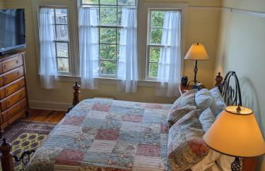 1879 Downtown Annapolis Home with Koi Ponds and Gardens - Foto 6