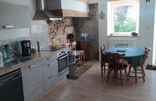 Gîte nature 7 pers avec grand jardin vue forêt & randonnées - Foto 7