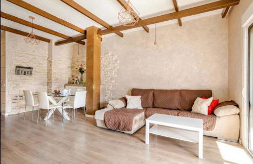 Apartamento con Vistas al mar y jacuzzi privado - Foto 4