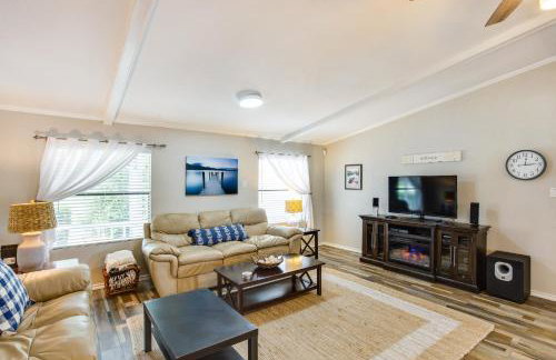 Hot Tub and Dock Lakefront Mabank Home - Foto 3