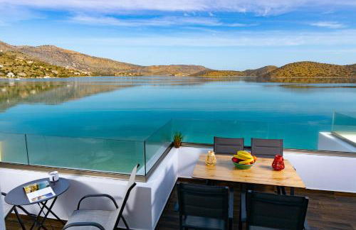 Elounda Harmony Sea front apartment - Foto 9