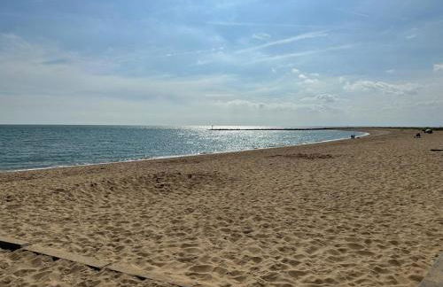 Your Seaside Escape at St Osyth Modern caravan with decking and wifi and parking Nr to Clacton on Sea - Foto 13