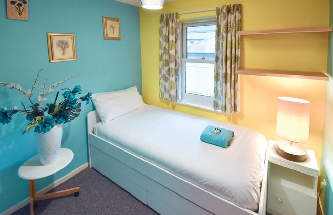 Large 3 Bed Sleep 6 Central MK - Foto 3