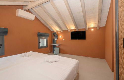 Tessera Villas & Studios Collection - Photo 12