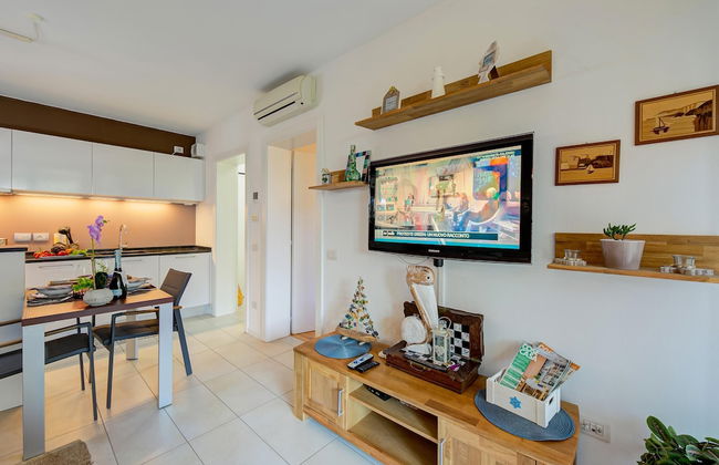 The Peace Of The Lake - Photo 9