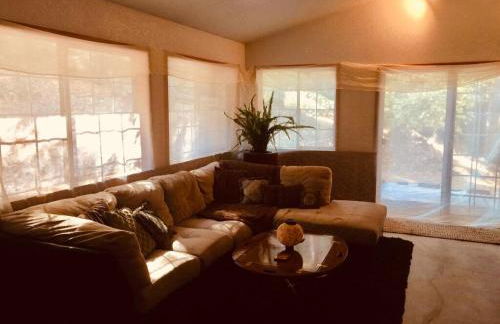 A Lovely Cabin House at Way Woods Retreat with Outdoor Hot Tub! - By Sacred Hub MGMT - Foto 5