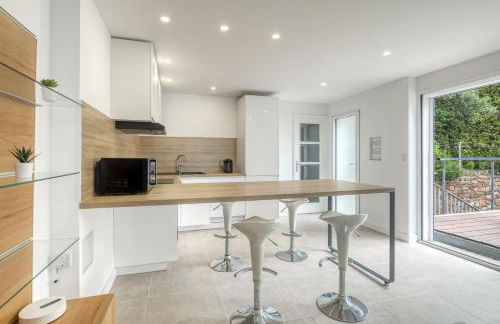 Renovated 1-bedroom apartment with sea view and large balcony Aiguebelle - Foto 9