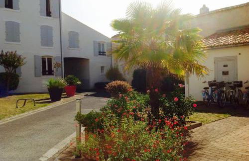 EOLE, Idéalement situé sur le port de St Martin de Re - Foto 10