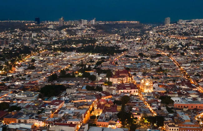 Tour teatralizado de misterios y leyendas - Photo 1