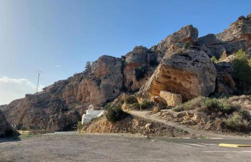 La casica de madera con Jacuzzi exterior y barbacoa - Foto 49