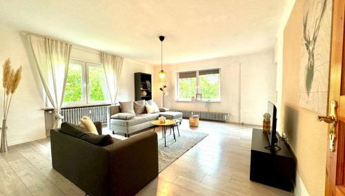 Großzügiges & freundliches Apartment mit Balkon - Foto 2