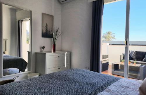 The Lemon Tree by the Sea - Photo 28