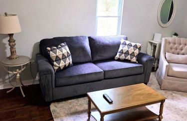 Pet Friendly Group Getaway with Grill and Deck - Foto 3