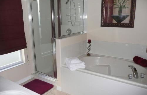 Luxury 5 Bedroom Villa with Secluded Pool/Spa in Glenbrook community near Orlando - Foto 17