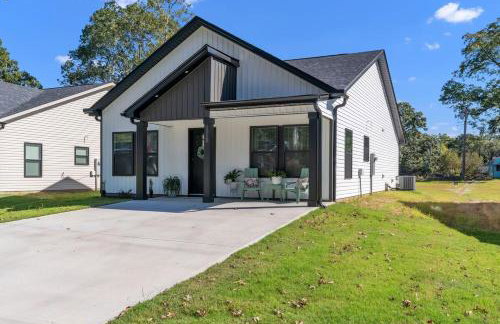 3 BR Downtown Spartanburg- Upscale& Work Ready "Sweet Carolina Cottage" - Foto 16