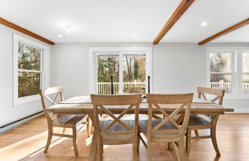 Family Getaway Walkable to Town - Foto 20