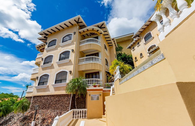 Birds-eye view of the ocean in nicely priced unit on top floor in Flamingo - Photo 36