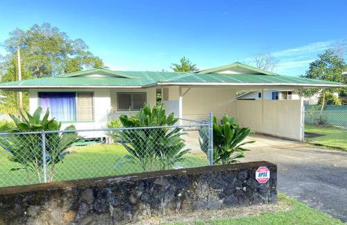 THE HILO HOMEBASE - Charming 3 Bedroom Hilo Home, with AC! - Foto 2