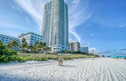 Deluxe Studios and Apartments at the Casablanca - Photo 54