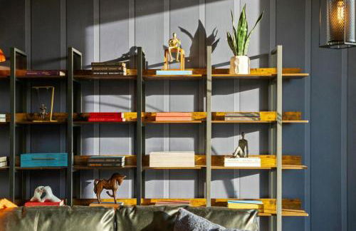 Luxury Downtown Dallas Retreat with Parking, Pool, Gym - Foto 54