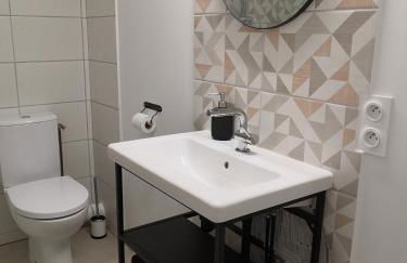 Appartement cosy vue mer à 50 m de la plage - refait à neuf et climatisé - Foto 29