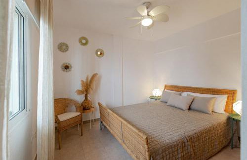 La Caleta Ocean Front Apartment with Sea View & Terrace - Foto 15