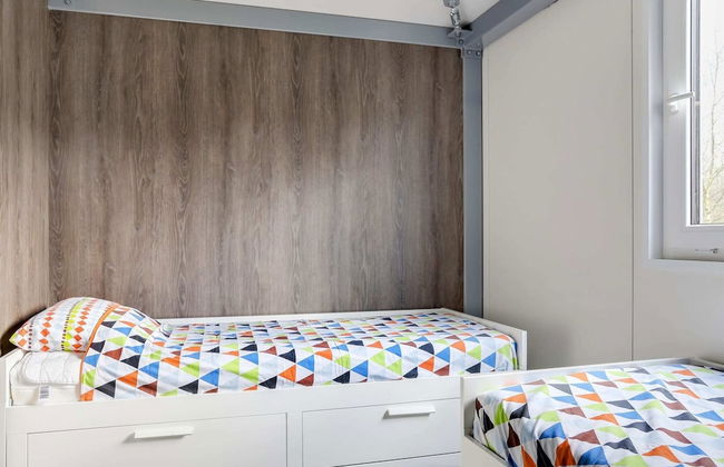 Lakeside Luxury; Sauna & Hot Tub - Photo 4