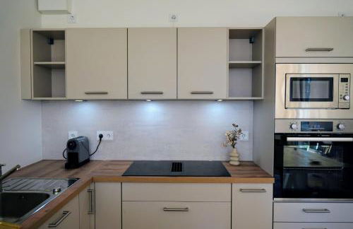 Modernes voll möbliertes Apartment am See mit Garten, nahe BER - Foto 9