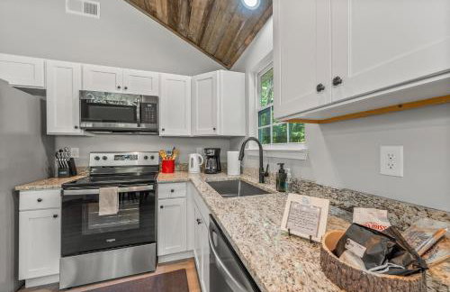 The Otter Box Cabin - 92 Acres Beside DeSoto State Park - Foto 26