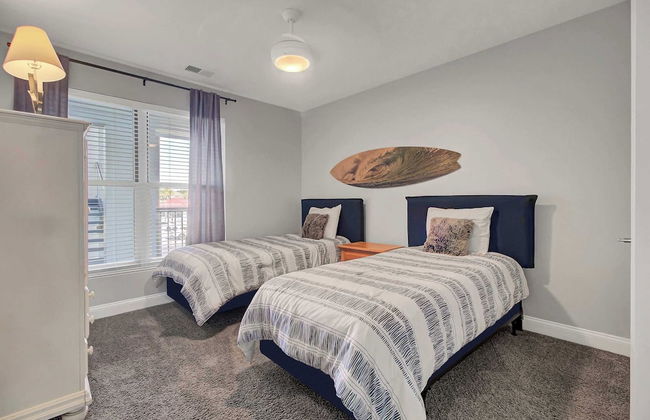 Beachfront 3bdr Condo w/ Pool & Deck Ocean Views Ocean Blvd #102 by Avantstay - Foto 21