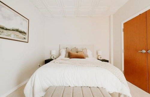 Timeless Modern Luxury at Bellerive on the River - Photo 30