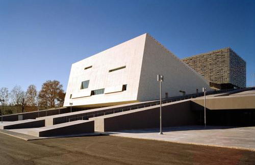 Spacious, with private Parking, 2 bedrooms 2 bathrooms - Comfortable and Bright Apartment in Florence with Private Parking Garage - Just Few Minutes walking From Historic Center - Foto 40