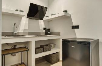 Marea Luxury Suites - Photo 37
