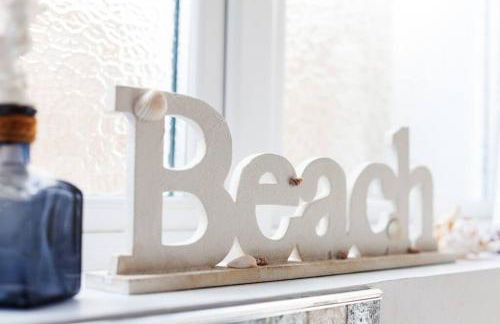 2100 Sq Ft Beach House with large garden - Foto 25