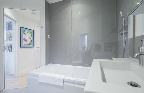 Superb Central Apt River Views & Parking - Foto 7