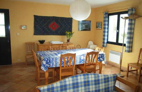 REF 034 Maison deux chambres pour cinq personnes proche Golfe du Morbihan LE MONTENO ARZON - Foto 6