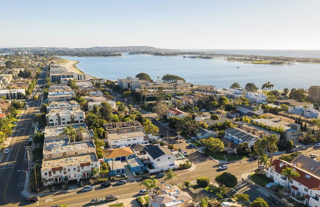 Indigo By Avantstay Sleek & Charming Home 2 Blks From Bay w/ Hot Tub! - Foto 4