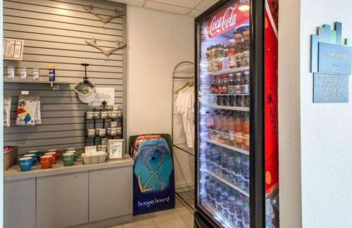 Have family fun in the sun at Daytona Beach in this resort 2BD condo - Foto 23