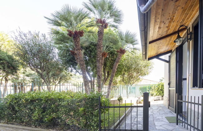 2 bedroom Apartment in Cipressa with swimming pool and garden - Photo 40