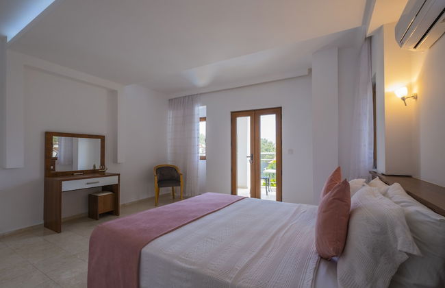 Infinity Olympia Villas - Photo 20