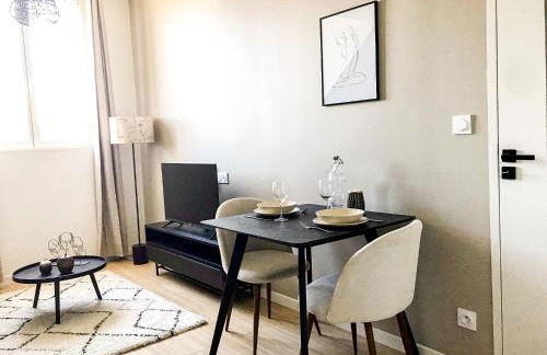 Le Soft - Beau logement - Centre - Gare - Tram - Superbe vue Sarthe - Foto 15