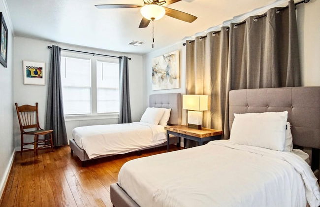 Modern Rustic 3 -bedroom 2 Bathrooms Carport - Photo 20