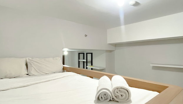 Restful And Well Designed Studio Transpark Juanda Bekasi Timur Apartment - Foto 3, Habitación