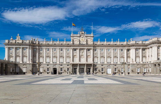 Madrid Bike Tour - Photo 4