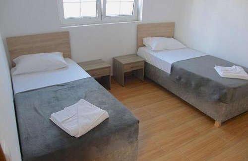 Modern villa with infinity pool close to the sea - Foto 25