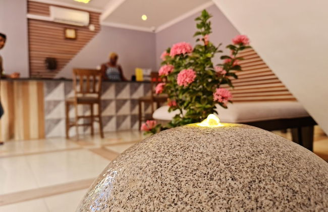 Royale Suites by Arc Royale Luxury Apts - Photo 2