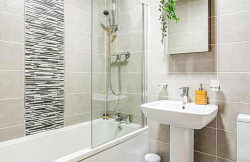 Pluxa The Hideaway - Fully private serviced apartment & parking - Foto 13