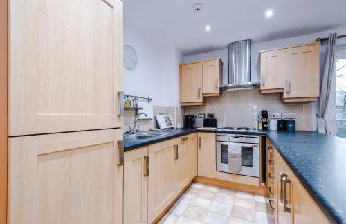 Sleek 2BR Altrincham Home Parking Near Station - Foto 18